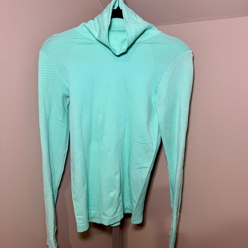 Athleta Flurry Blizzard Rib Turtleneck Mint Green Long‎ Sleeve Base Layer Small